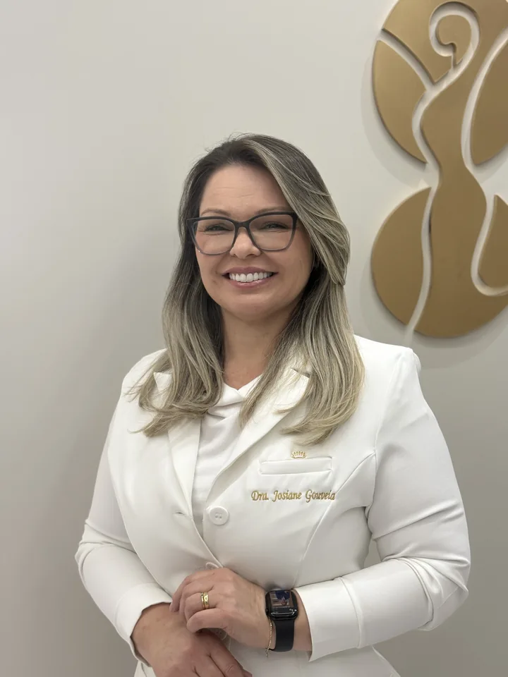 Foto da Dra Josiane Gouveia